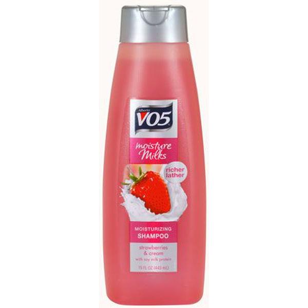 VO5 Moisture Milks Strawberries &amp; Cream Moisturizing Shampoo 443ml